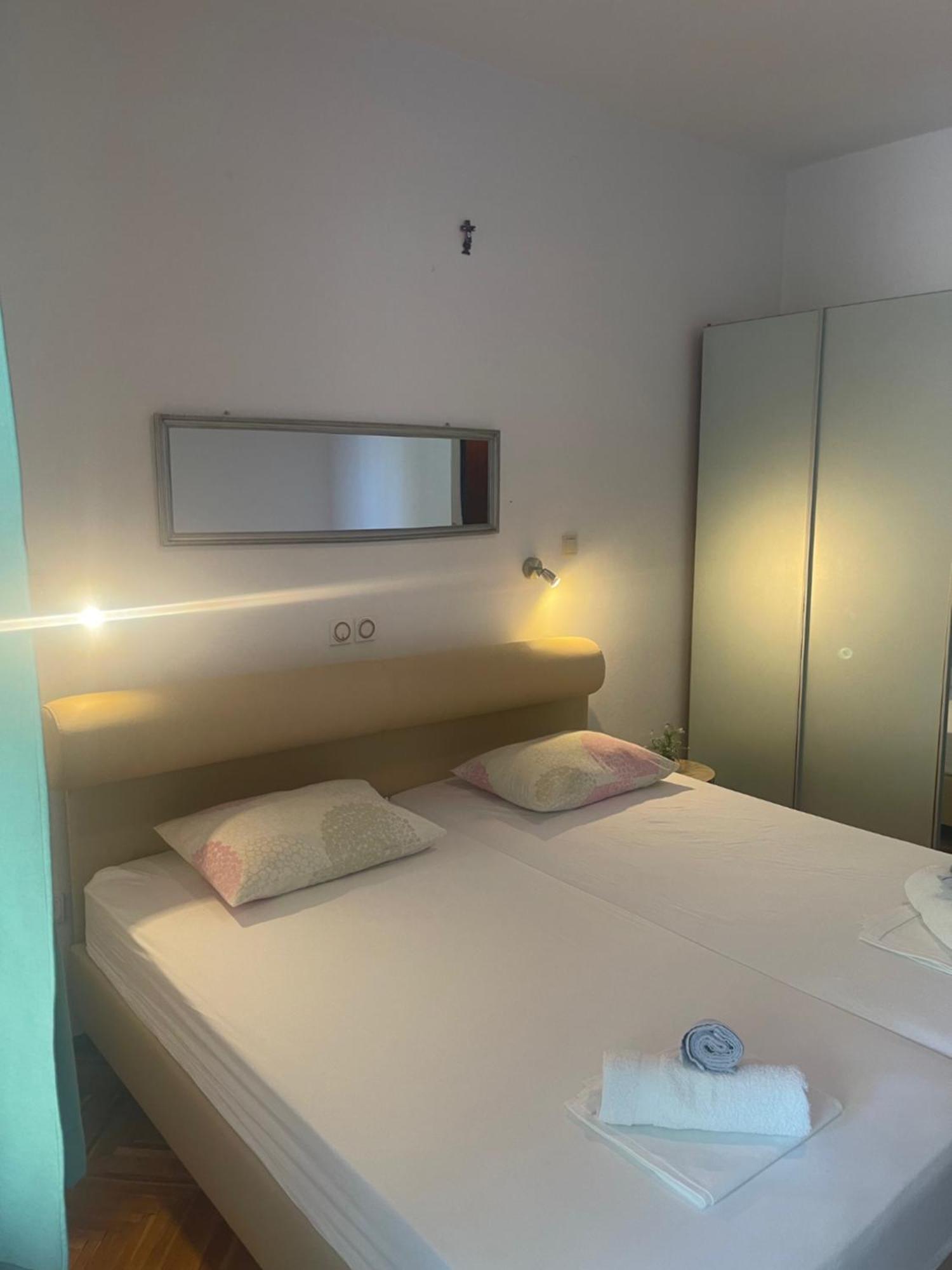 Apartments Ante オミシュ エクステリア 写真