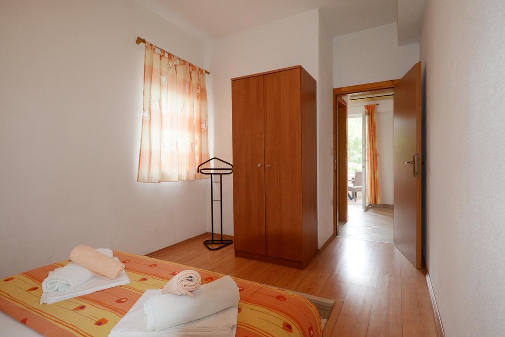 Apartments Ante オミシュ エクステリア 写真