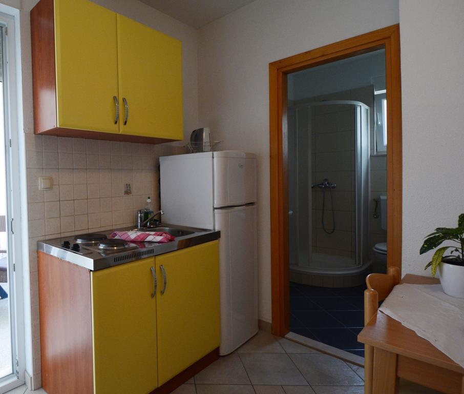 Apartments Ante オミシュ エクステリア 写真
