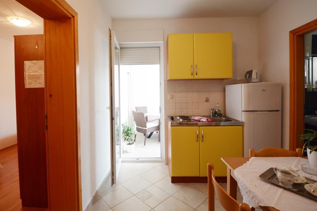 Apartments Ante オミシュ エクステリア 写真
